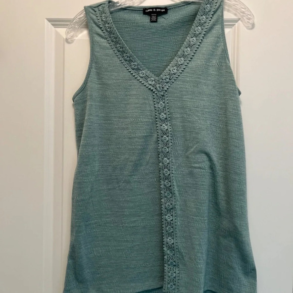 Cable & Gauge Tank Top Sage Green with V-Neck EUC - Picture 4 of 6
